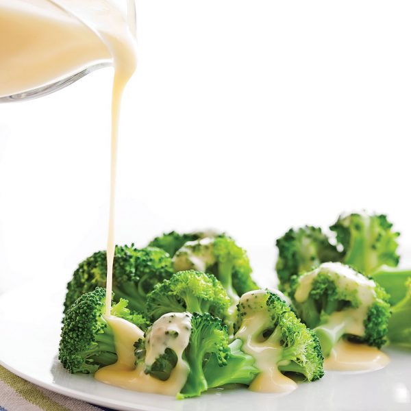 Préparer une sauce hollandaise en 4 étapes