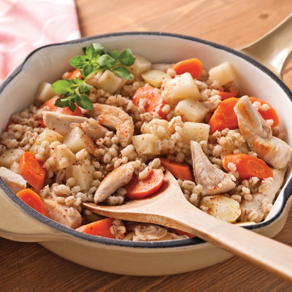Ragoût de poulet à l&rsquo;orge et aux légumes racines