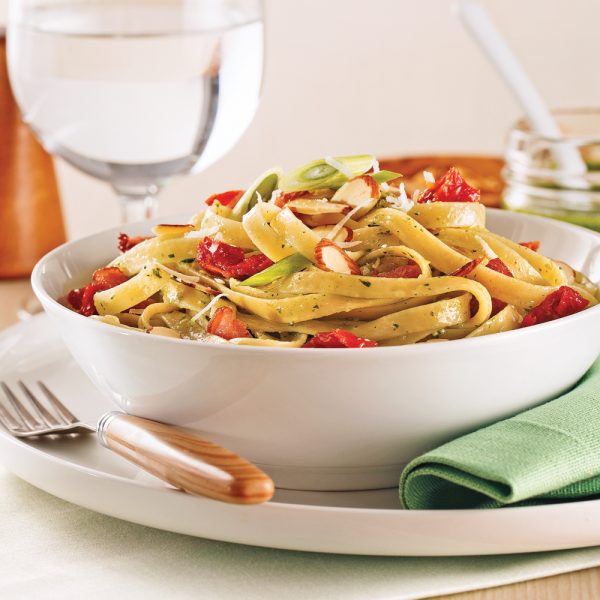 Fettucines au pesto et lardons