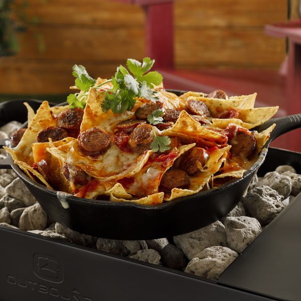 Nacho salsa, fromage et saucisses