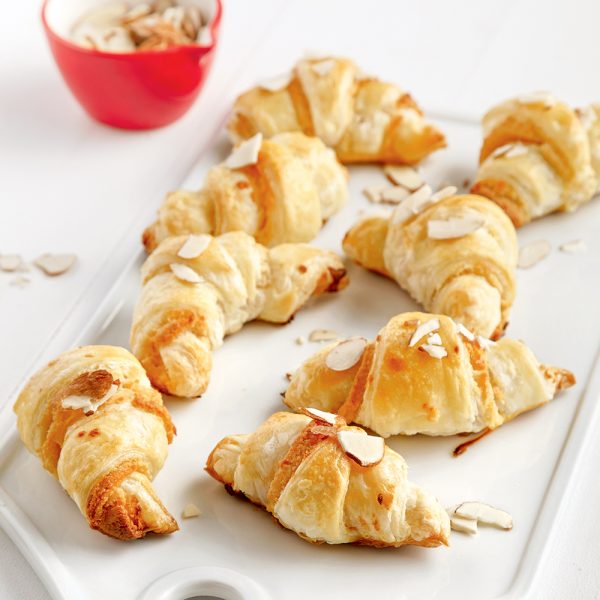 Mini-croissants à la pâte d’amandes