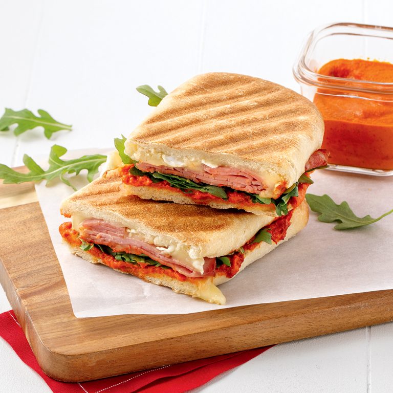 Paninis pastrami, brie et pesto 5 ingredients 15 minutes