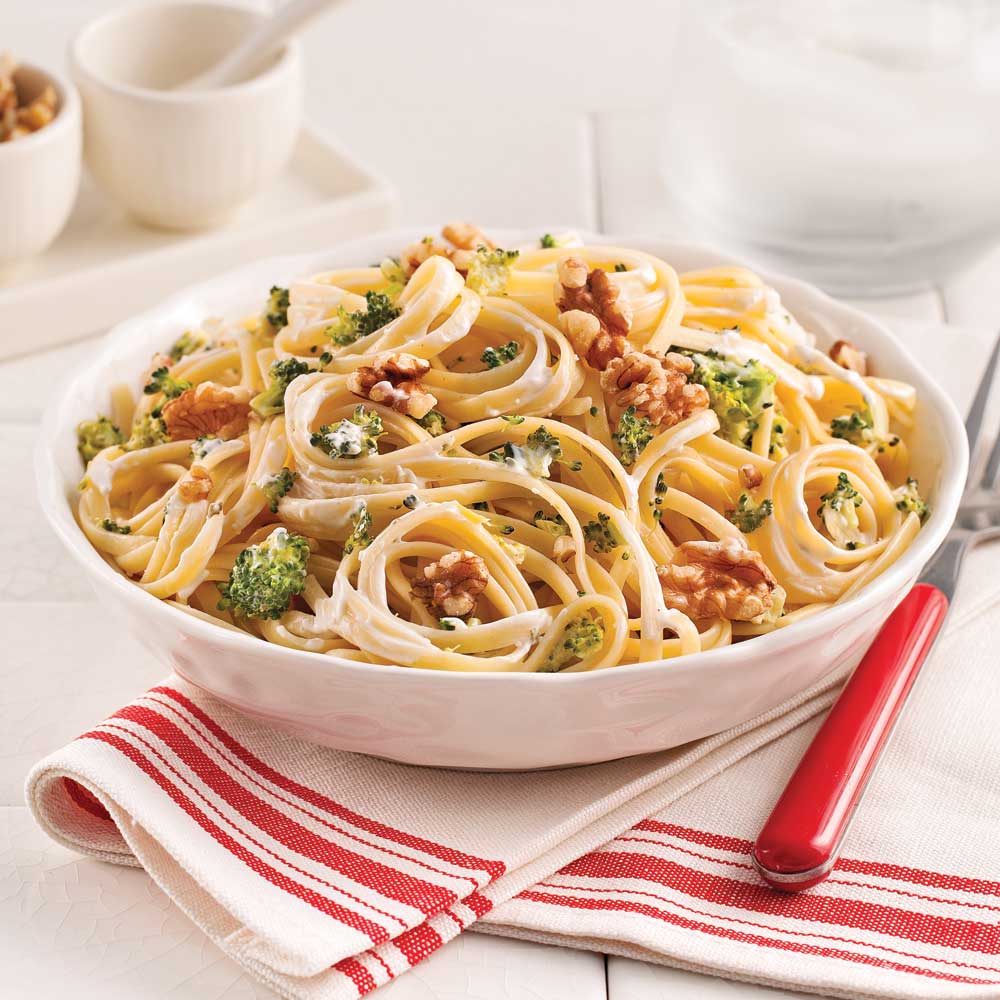 Linguines crémeux au Boursin et brocoli garnis de noix