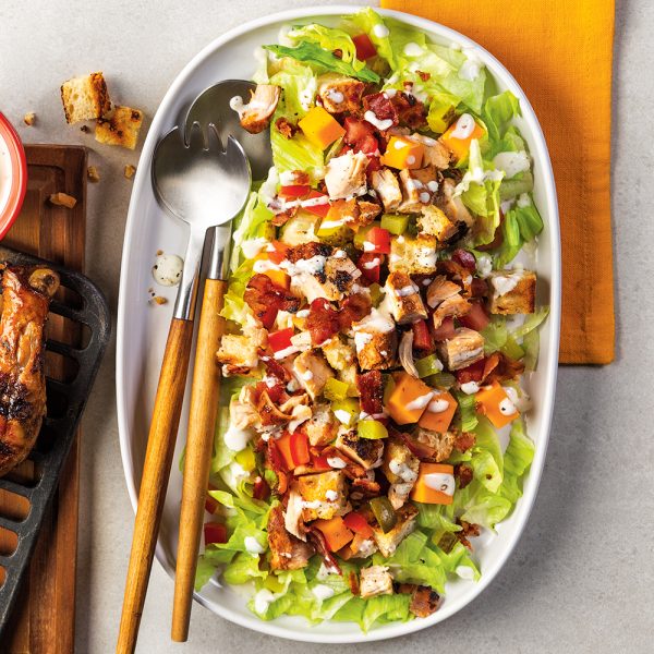 Salade de poulet grillé style club sandwich