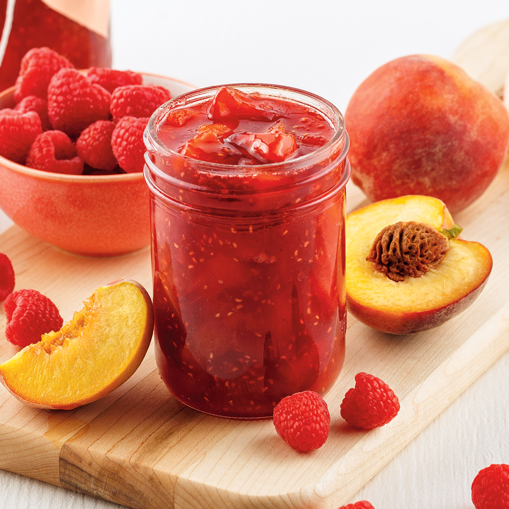 Confiture de pêches et framboises