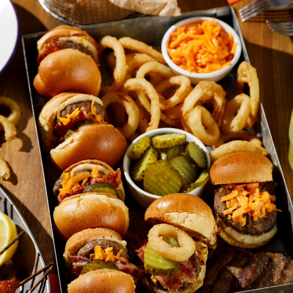 Sliders de bœuf wagyu et oignons frits