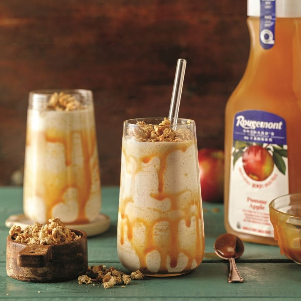 Smoothie au jus de pomme et caramel salé