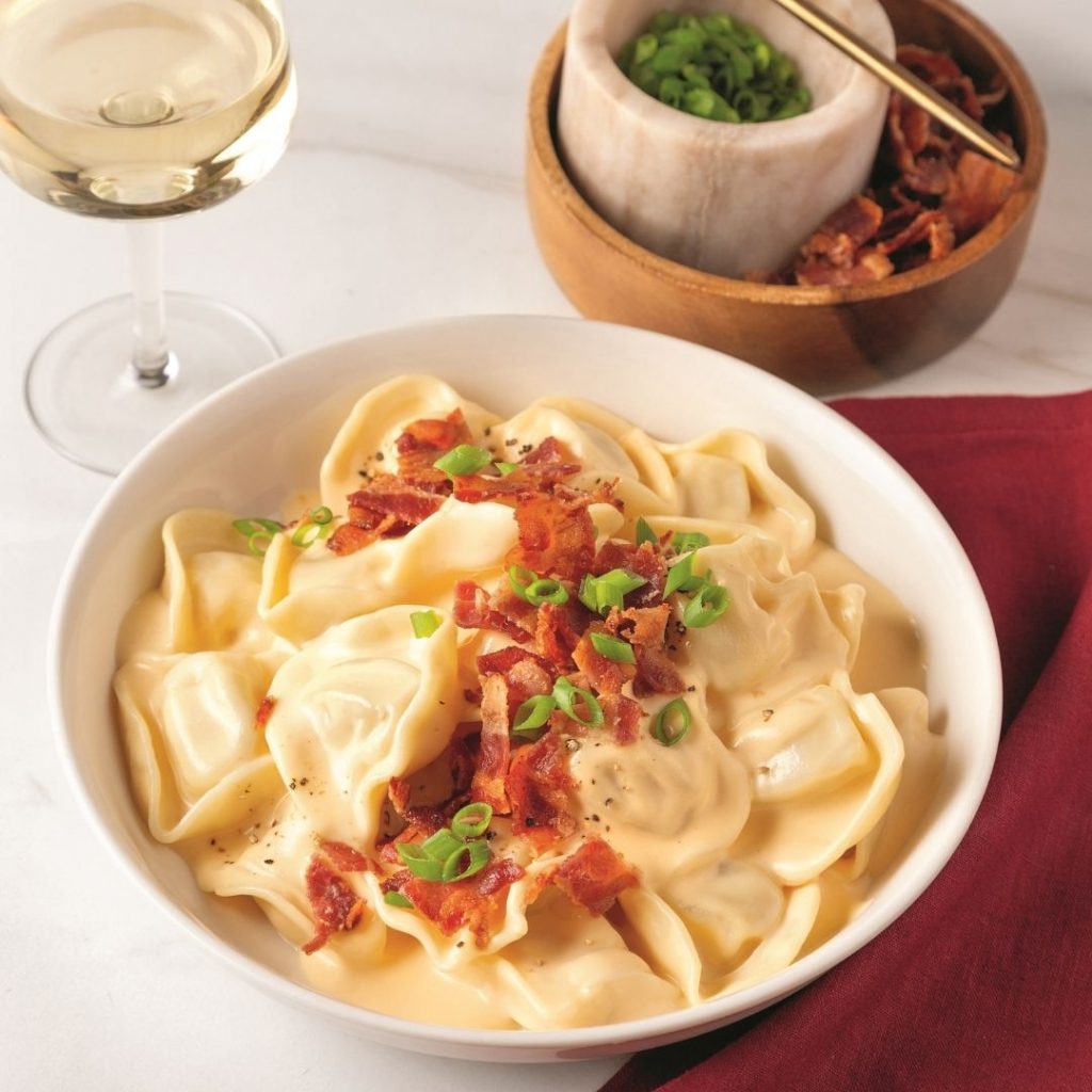 Tortellinis style mac and cheese au bacon