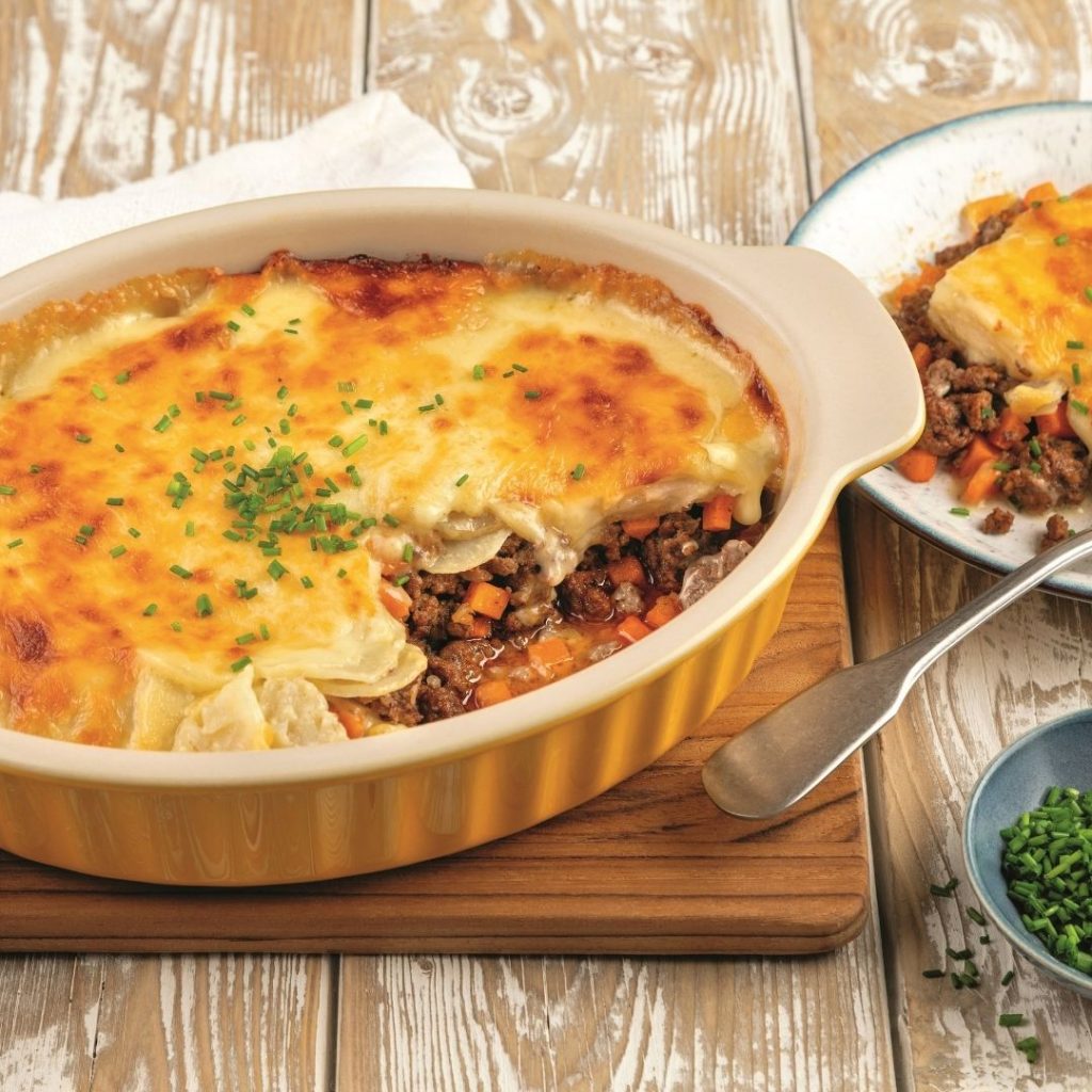Gratin de bœuf, patates et fondue au fromage