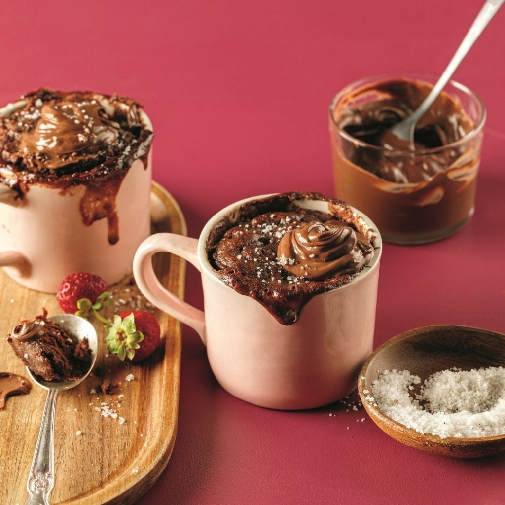 Mug cake à la tartinade au chocolat et noisettes