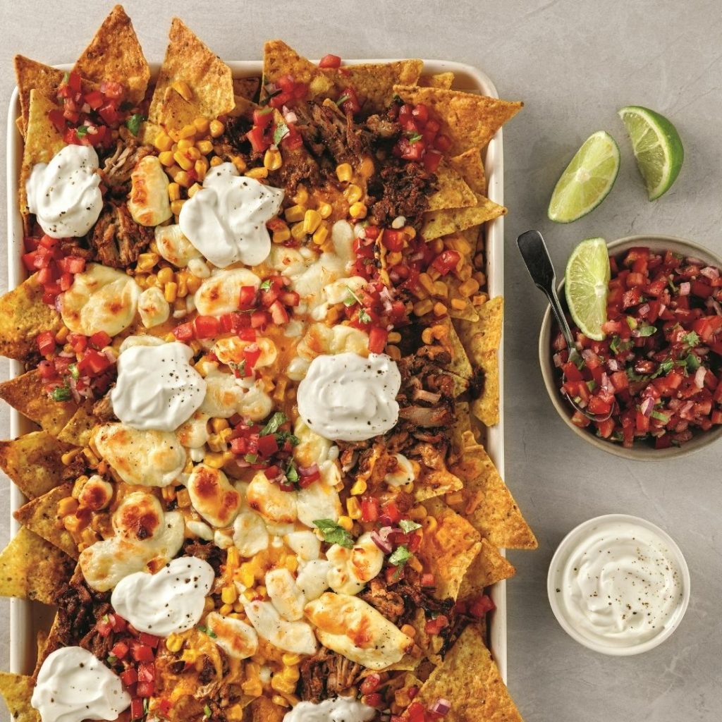 Nachos tout garnis au porc effiloché
