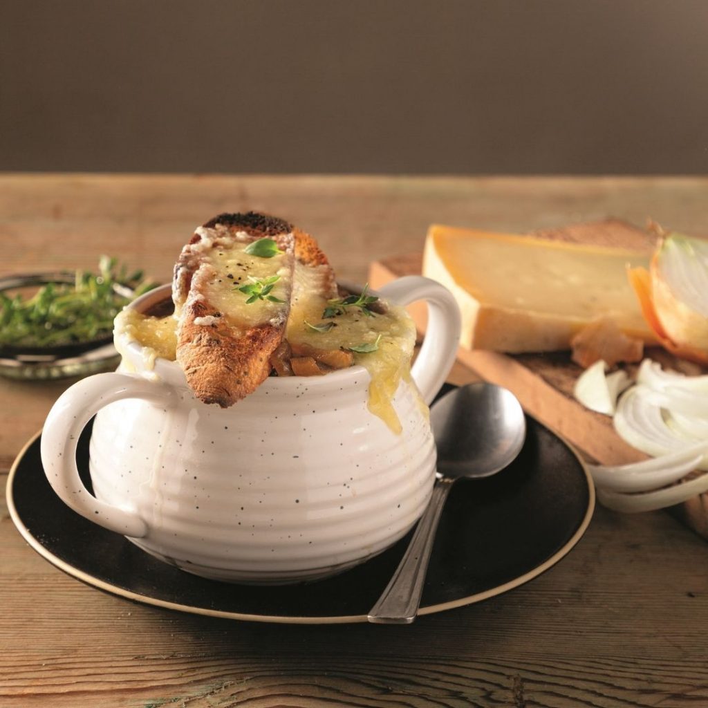 Soupe à l’oignon gratinée