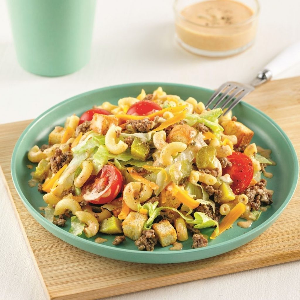 Salade de pâtes style Big Mac