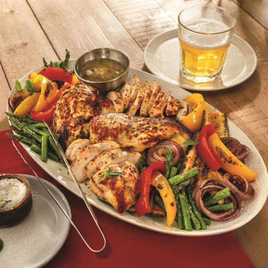 Plateau de poulet à la moutarde et légumes sautés