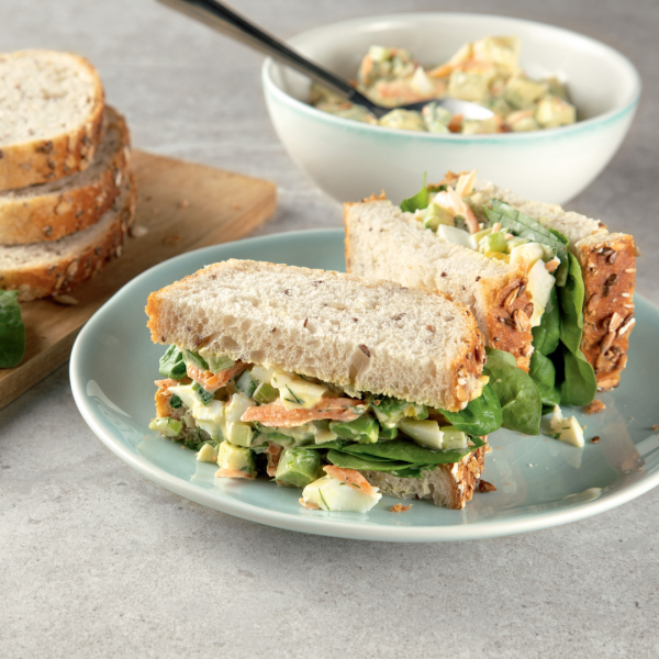 Sandwichs aux œufs et légumes