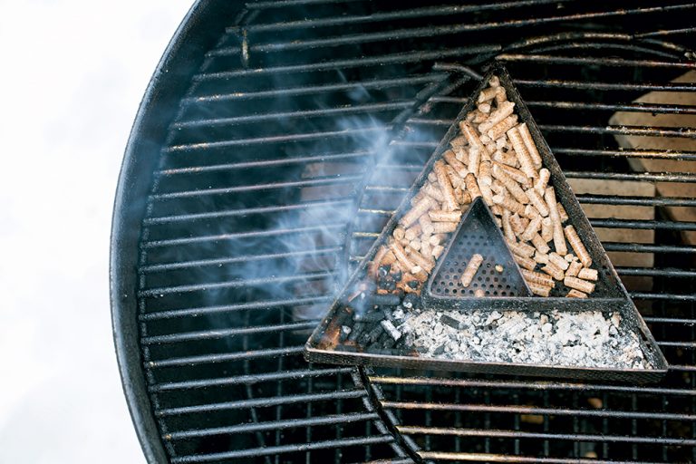 Comment faire un fumoir à chaud avec son barbecue - Je Cuisine