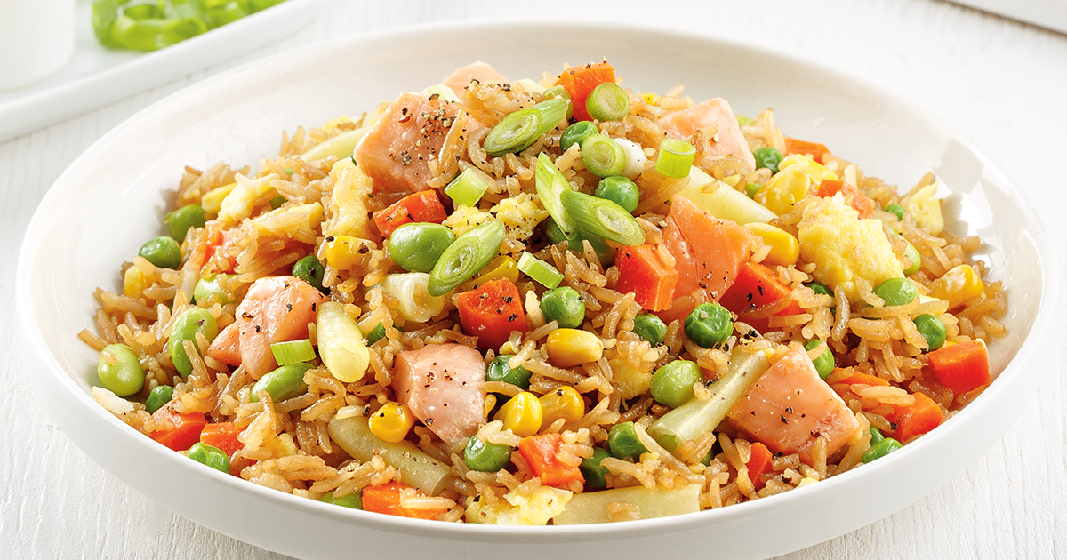 Riz frit au saumon – Le délicieux rencontre la santé