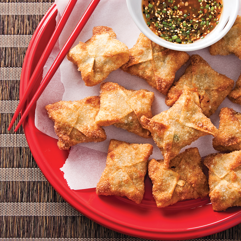 Wontons frits croustillants farcis au porc et aux crevettes