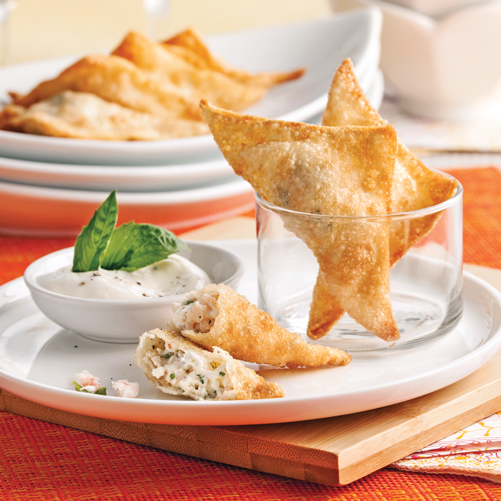 Triangles de wonton croustillants farcis aux crevettes