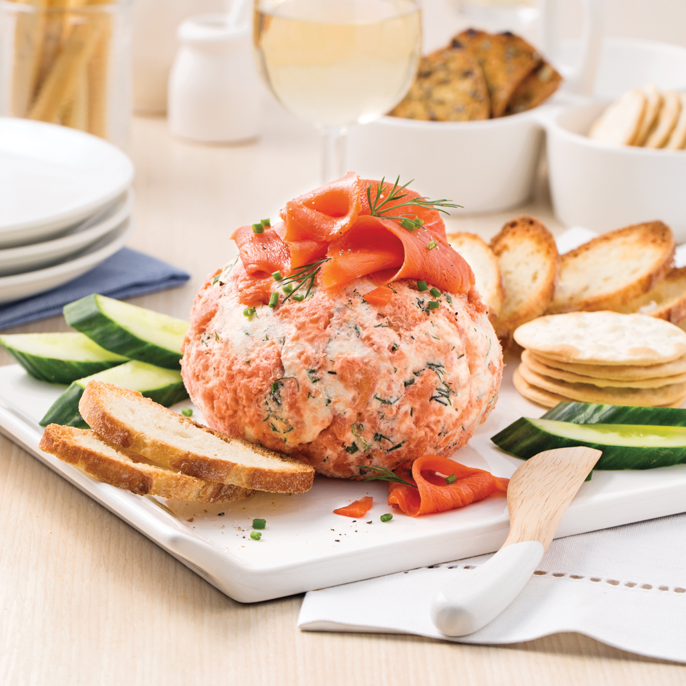 Boule au fromage garnie de saumon fumé