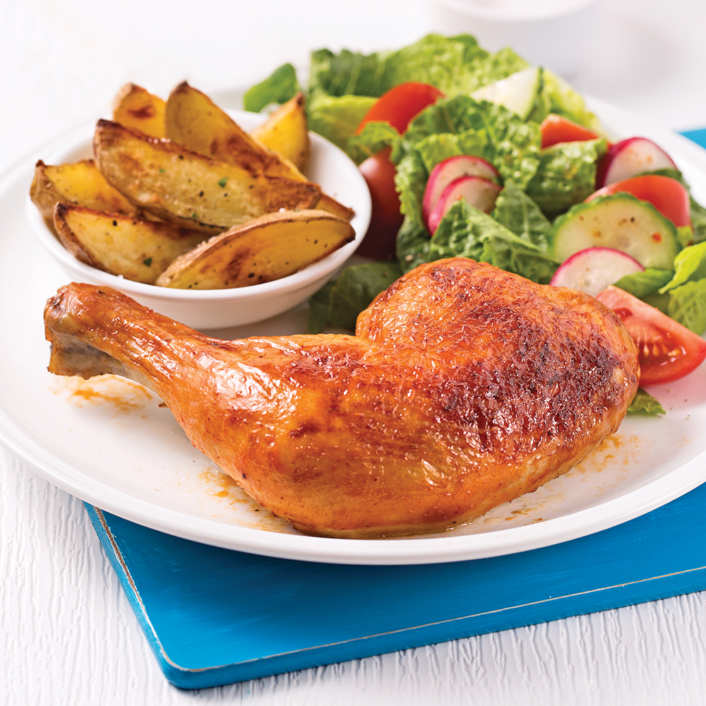 Poulet aux fines herbes rôti sur canette avec peau dorée