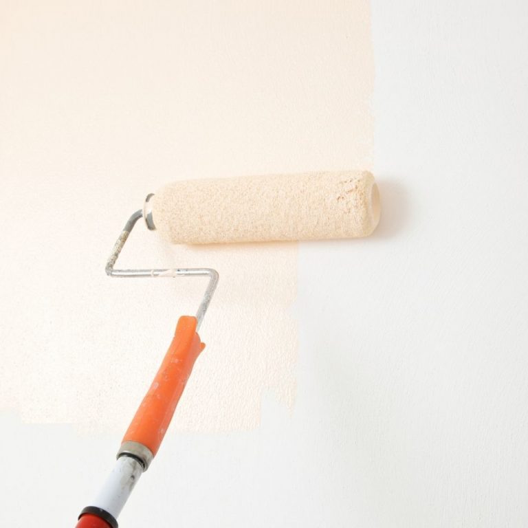 Comment appliquer un apprêt avant la peinture? - Je Décore