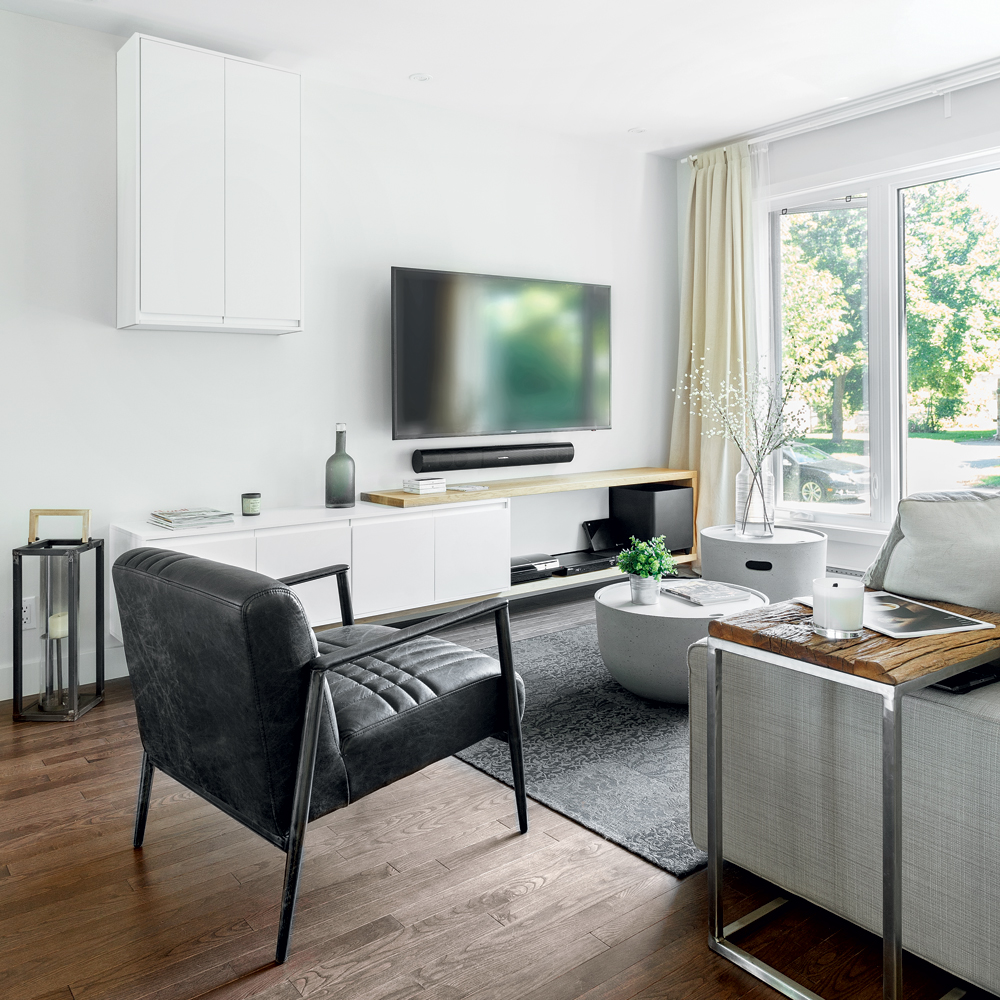 Salon lumineux couleur argent brossé - Je Décore