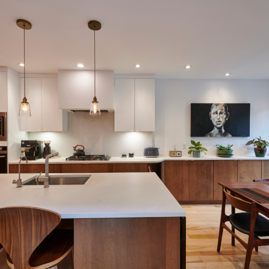 Une cuisine d'esprit mid-century