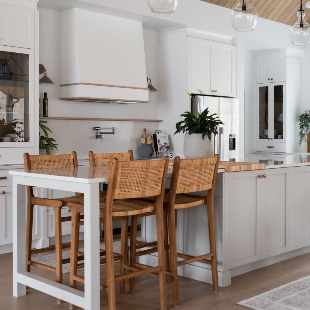 Douceur rustique dans cette cuisine de style farmhouse moderne