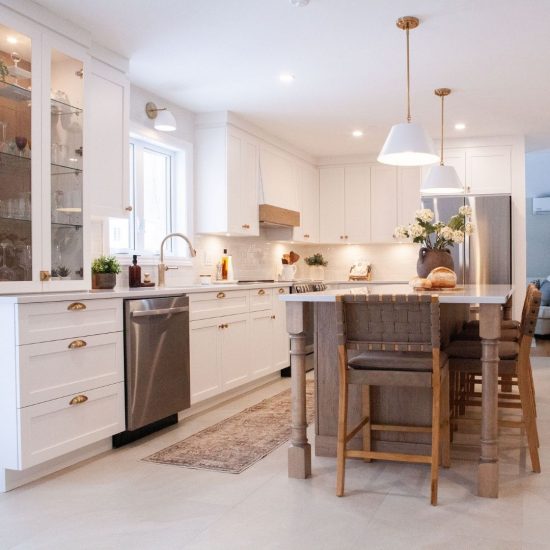 Une élégance transitionnelle pour cette cuisine classique et chic