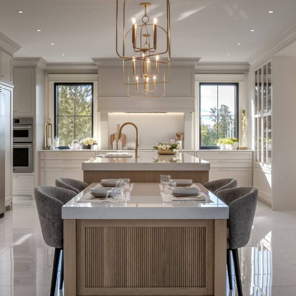 Élégance majestueuse dans cette cuisine sur mesure