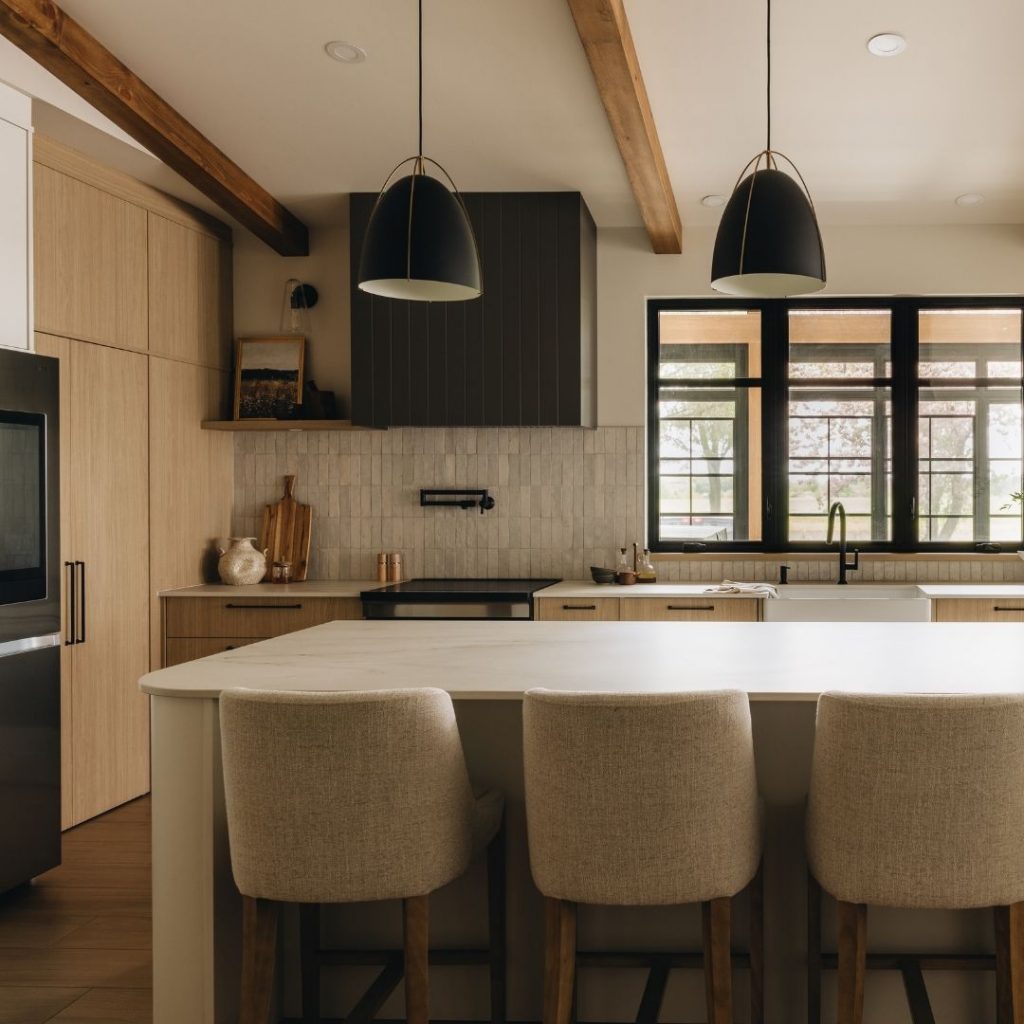 Un style campagne modernisé pour cette cuisine raffinée et conviviale