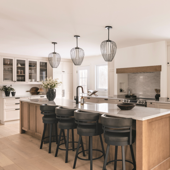 Sobriété chaleureuse dans la cuisine