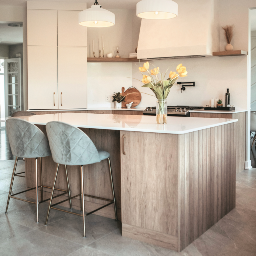 Douceur et lumière dans cette cuisine familiale