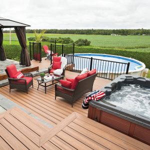 Jeux de textures autour de la piscine